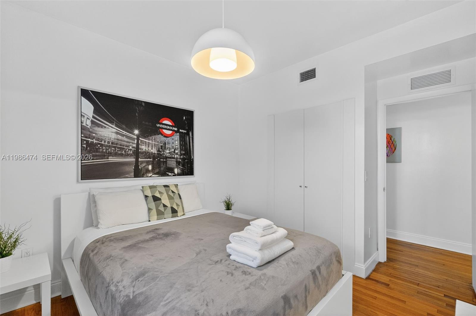 ESSENZA AT 1410 EUCLID CO - Residential Lease