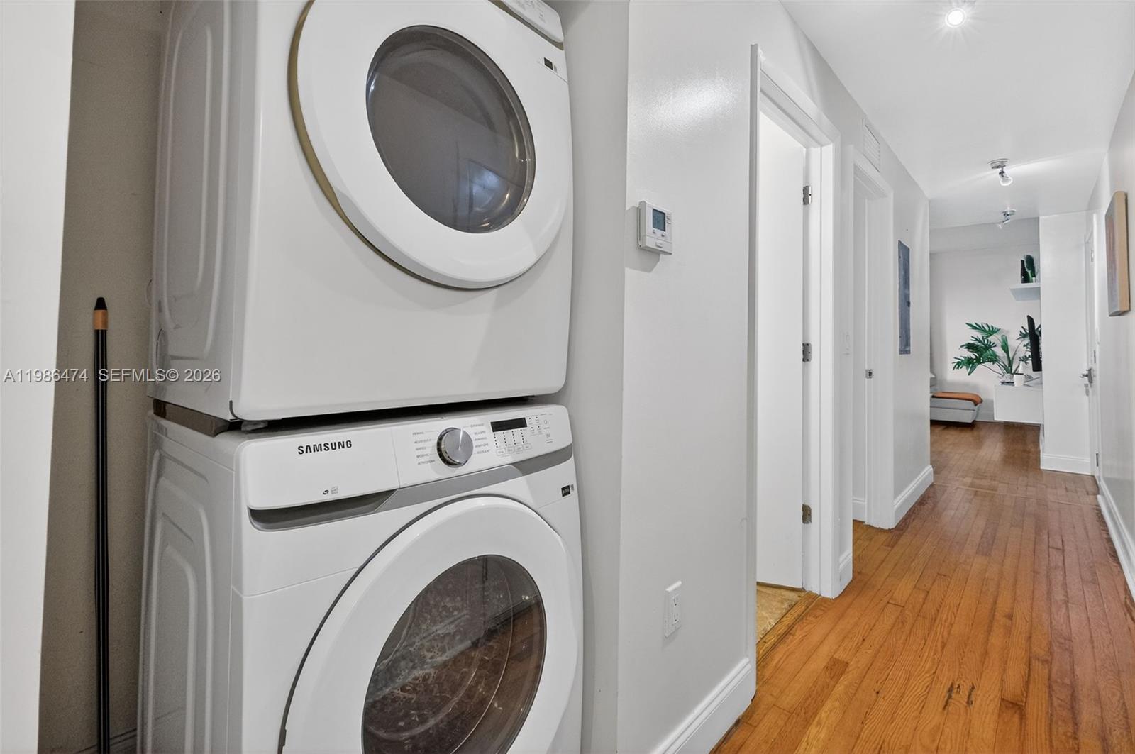 ESSENZA AT 1410 EUCLID CO - Residential Lease