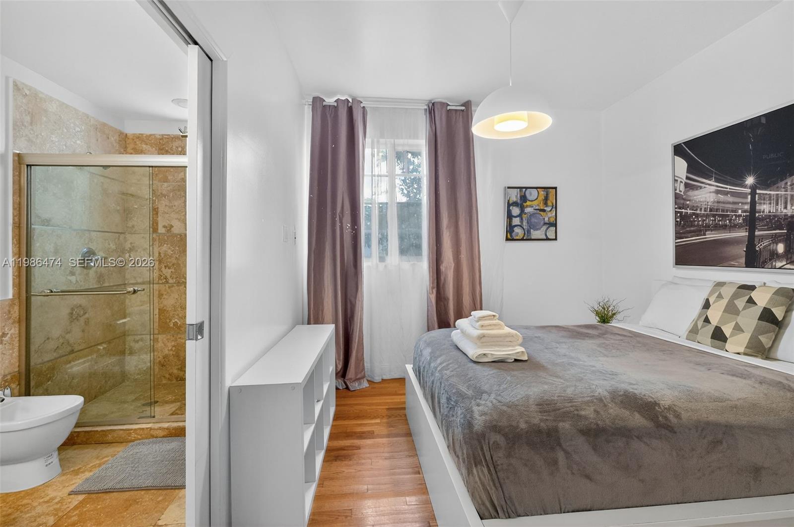 ESSENZA AT 1410 EUCLID CO - Residential Lease