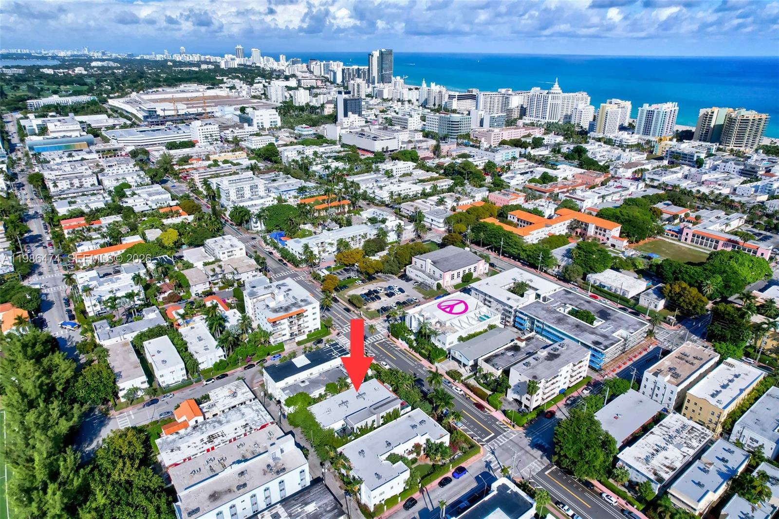 ESSENZA AT 1410 EUCLID CO - Residential Lease