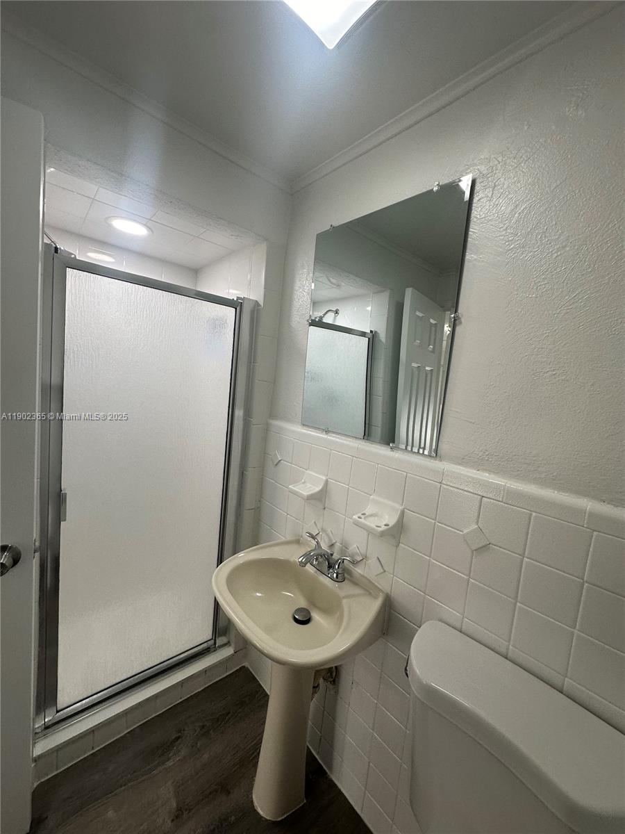 SILVER SHORES UNIT - Residential Lease