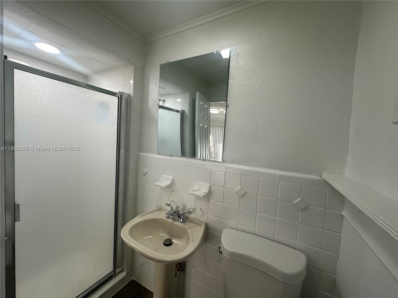 SILVER SHORES UNIT - Residential Lease