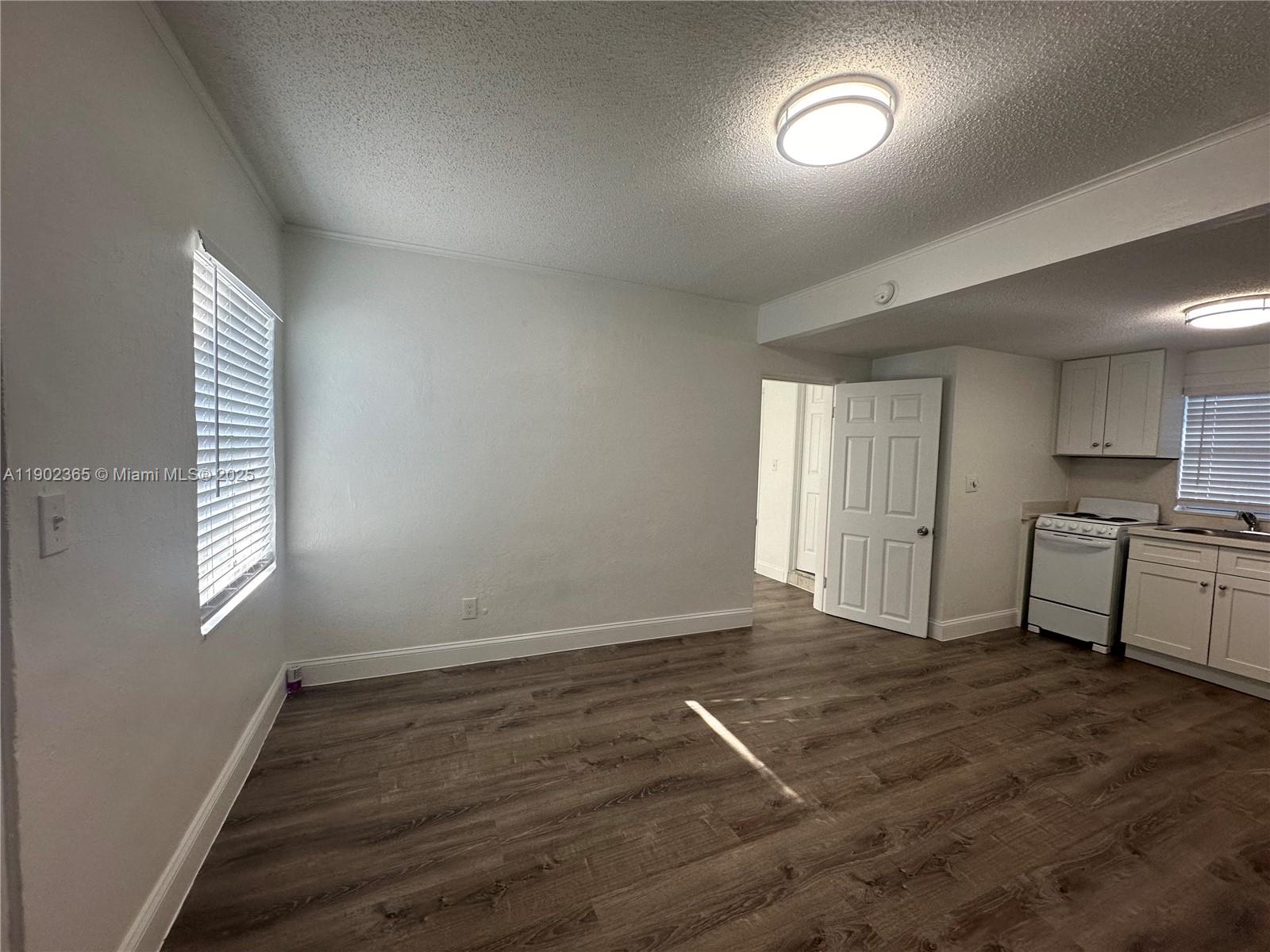 SILVER SHORES UNIT - Residential Lease