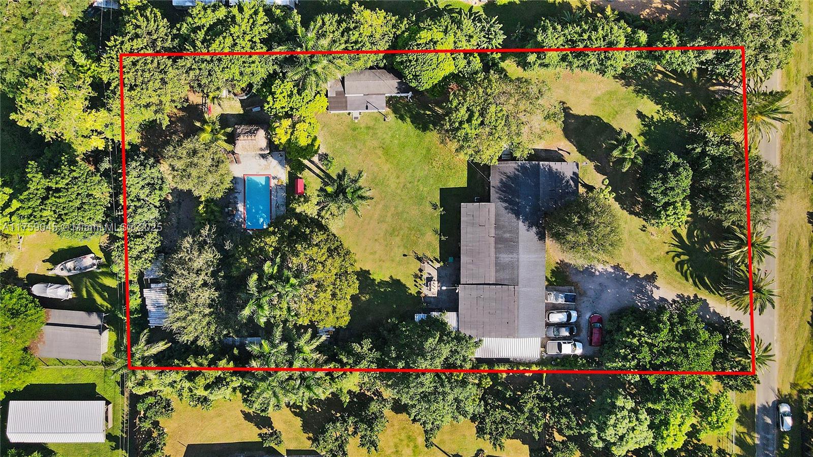 Property for Sale at 16625 Sw 236th St, Homestead, Miami-Dade County, Florida - Bedrooms: 4 
Bathrooms: 3  - $1,099,000
