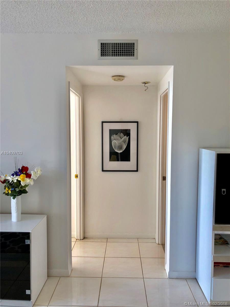 HILLCREST EAST 25 CONDO - Residential