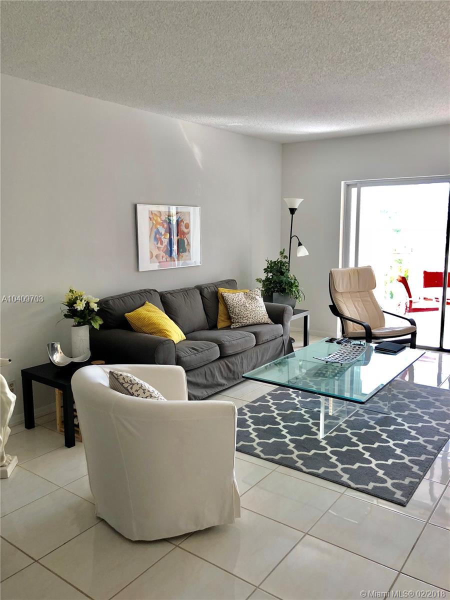 HILLCREST EAST 25 CONDO - Residential