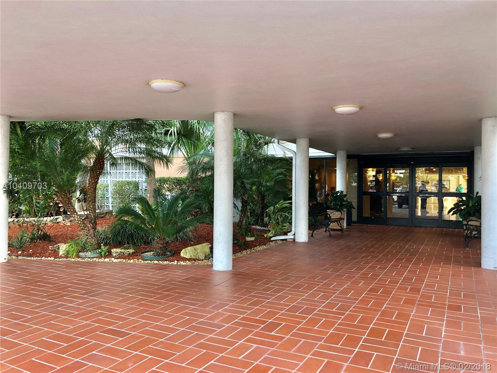 HILLCREST EAST 25 CONDO - Residential