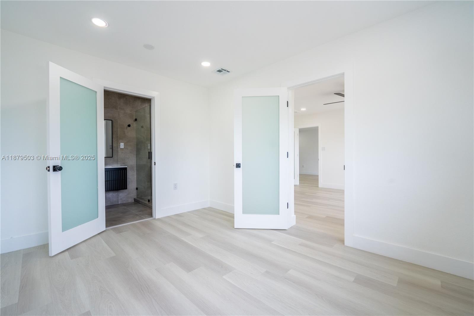 SCOTT LAKE MANOR SEC 6 - Residential