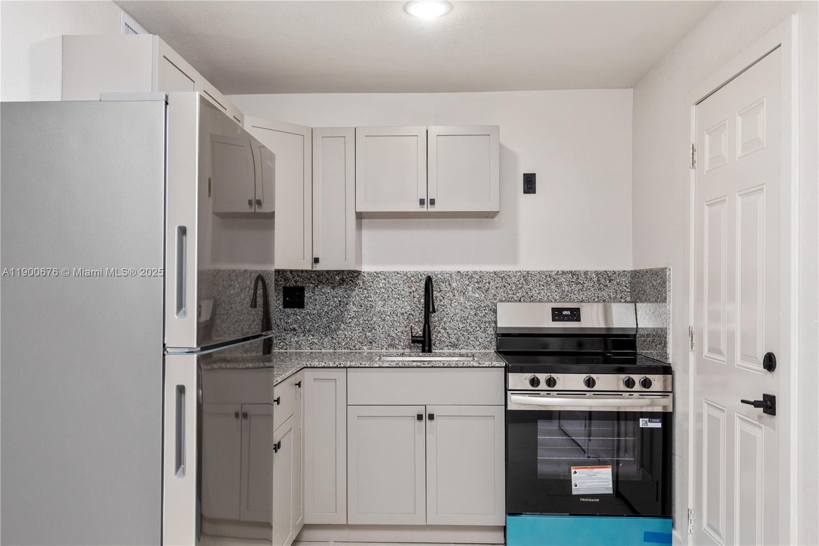 LEXINGTON PK A - Residential Lease