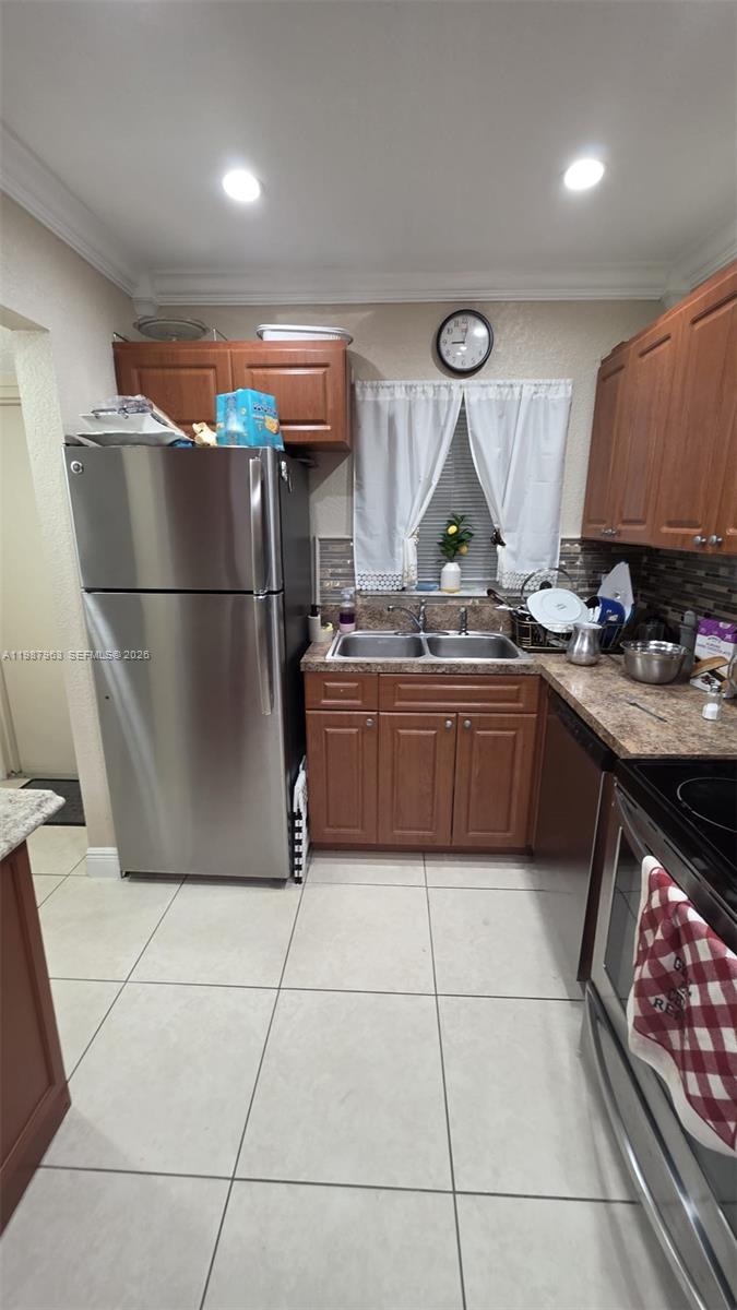 QUAIL RUN OF SUNRISE - Residential