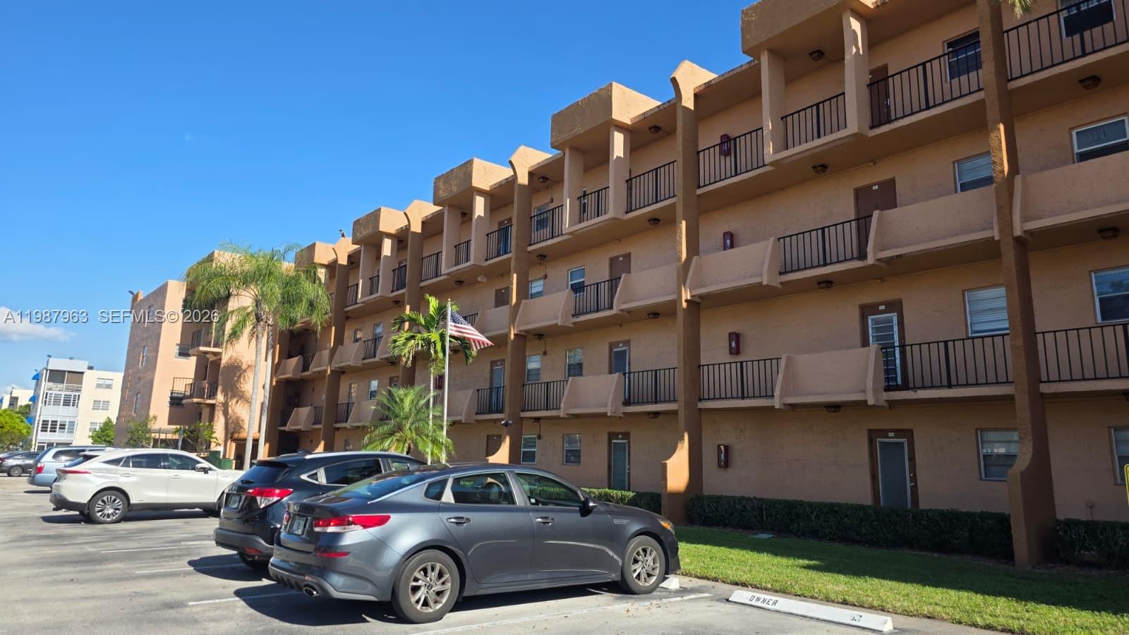 QUAIL RUN OF SUNRISE - Residential