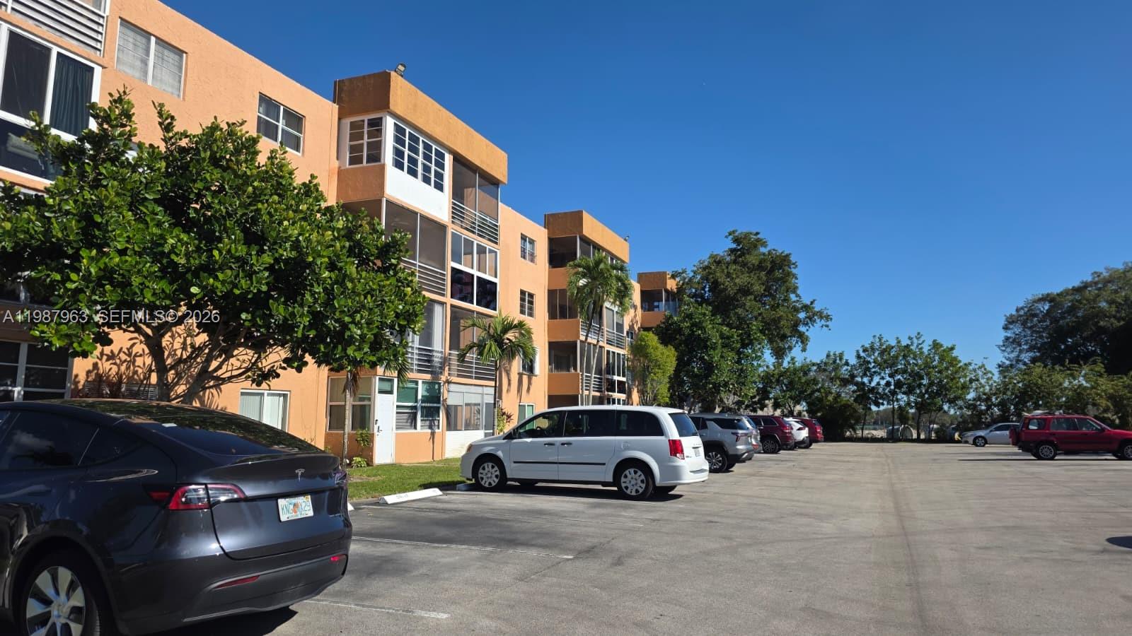 QUAIL RUN OF SUNRISE - Residential