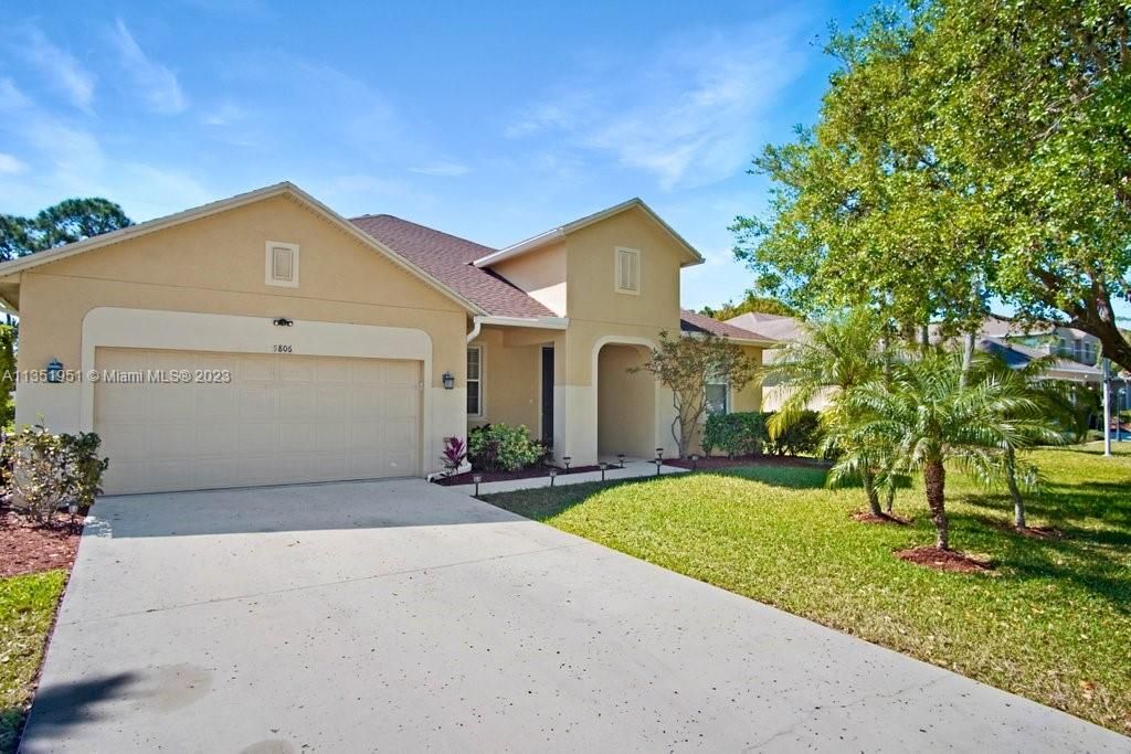Photo of 5806 NW Breezy Brook Ct, Port Saint Lucie, FL 34986 (MLS # A11351951)