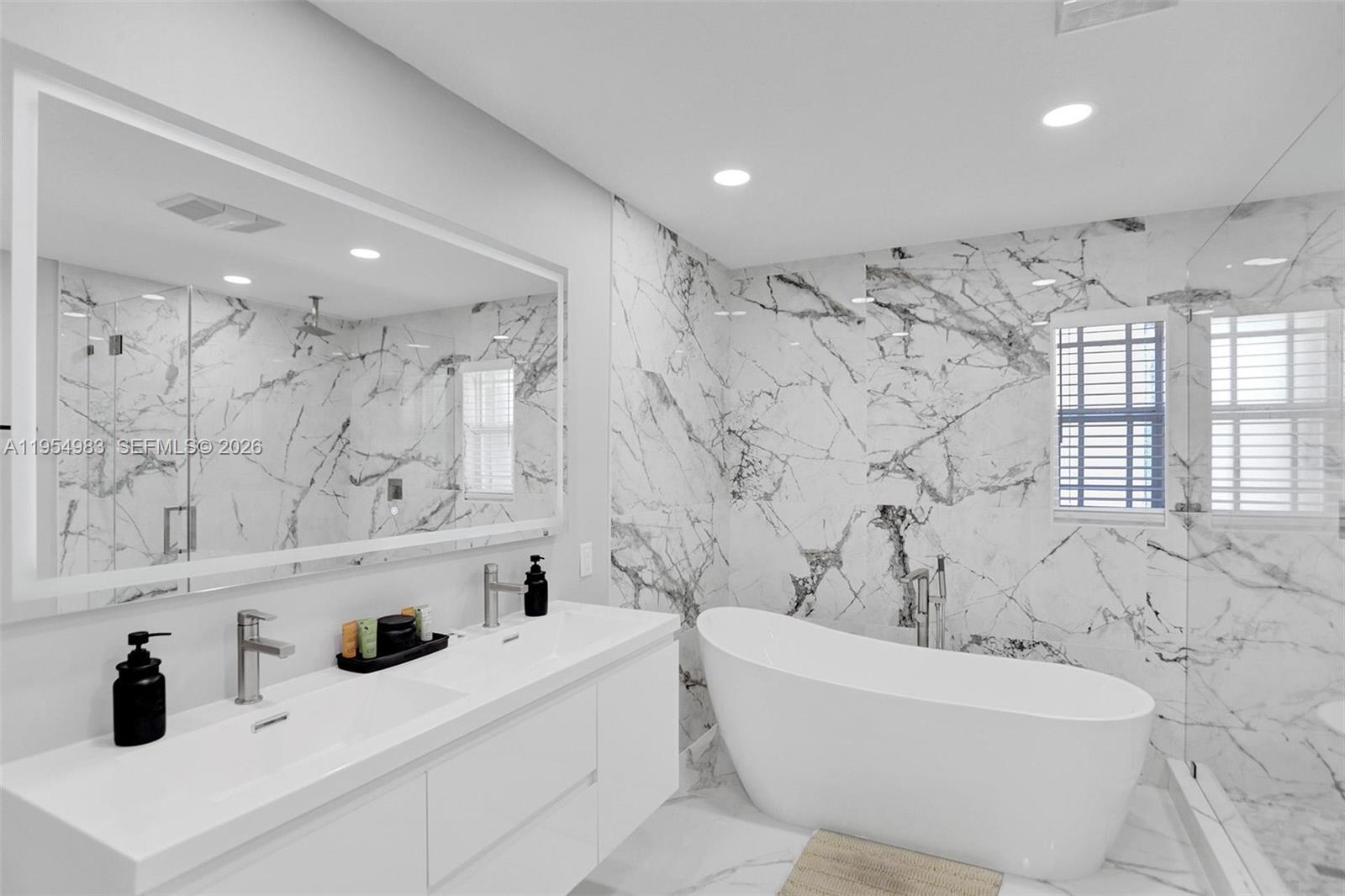 LITTLE HARBOR ON THE HILL - Residential