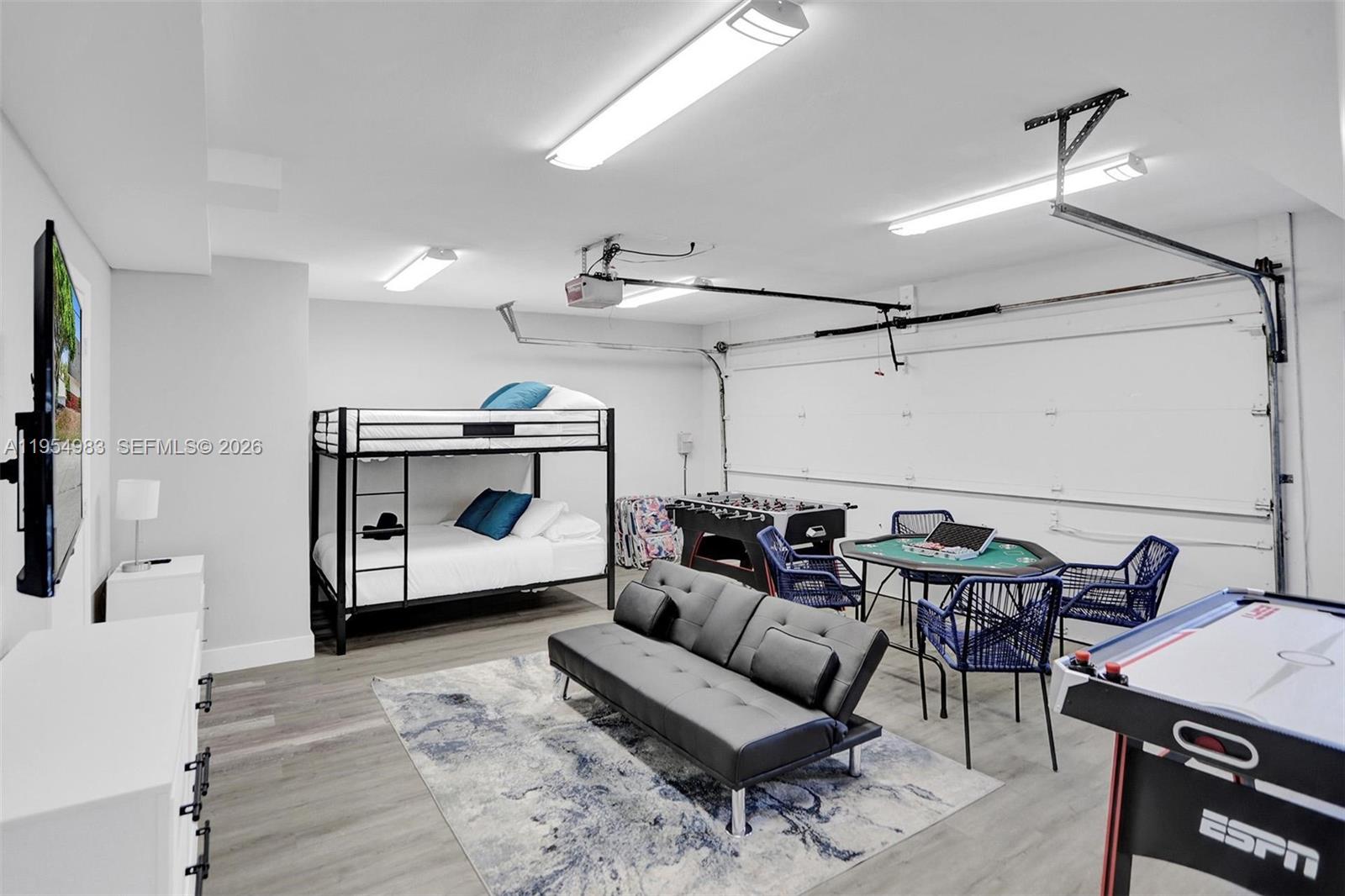 LITTLE HARBOR ON THE HILL - Residential