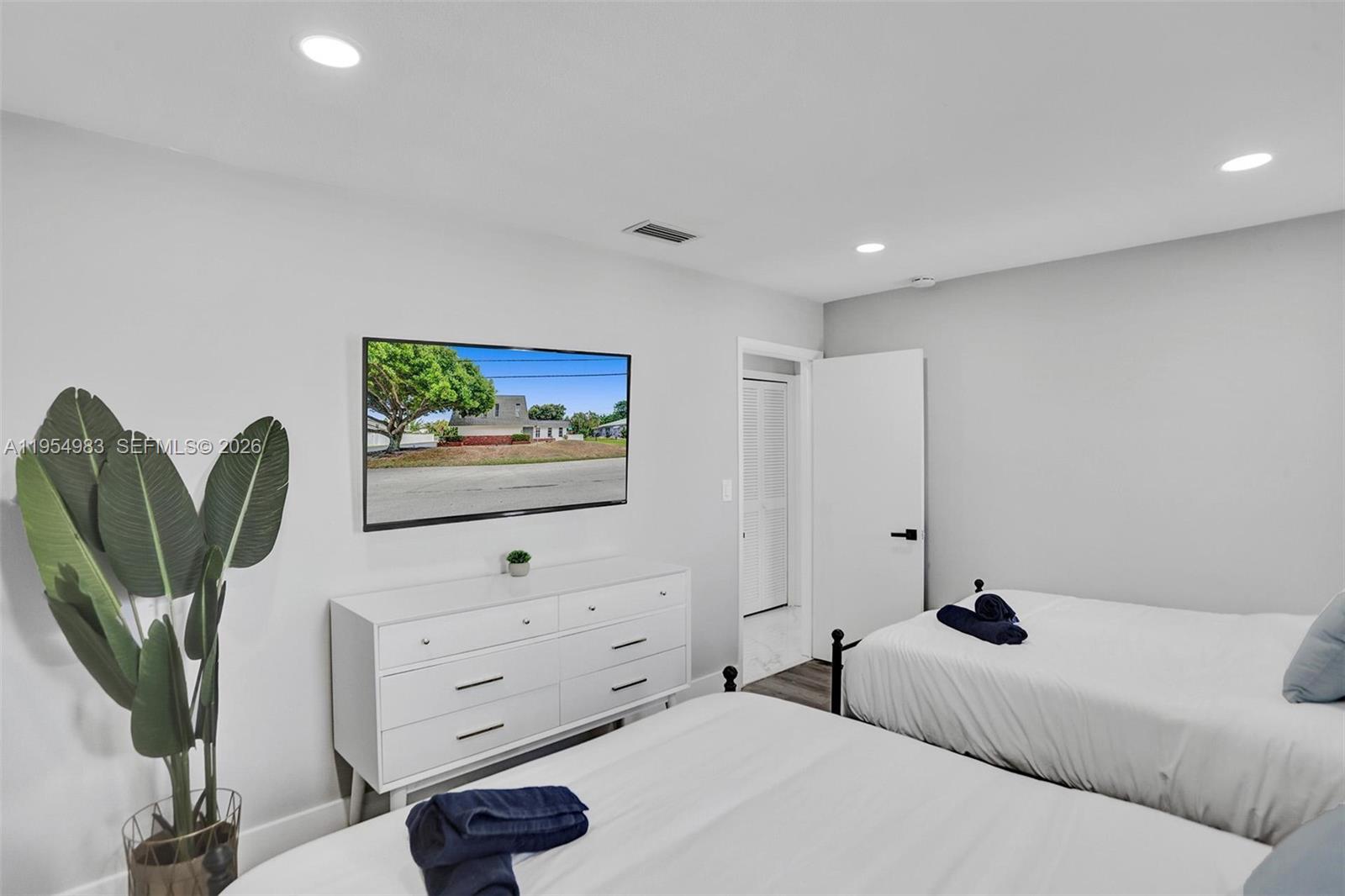 LITTLE HARBOR ON THE HILL - Residential