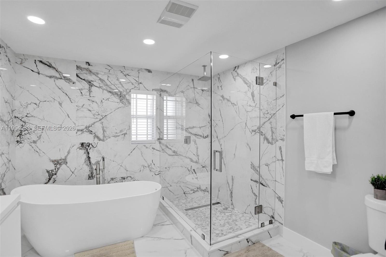 LITTLE HARBOR ON THE HILL - Residential