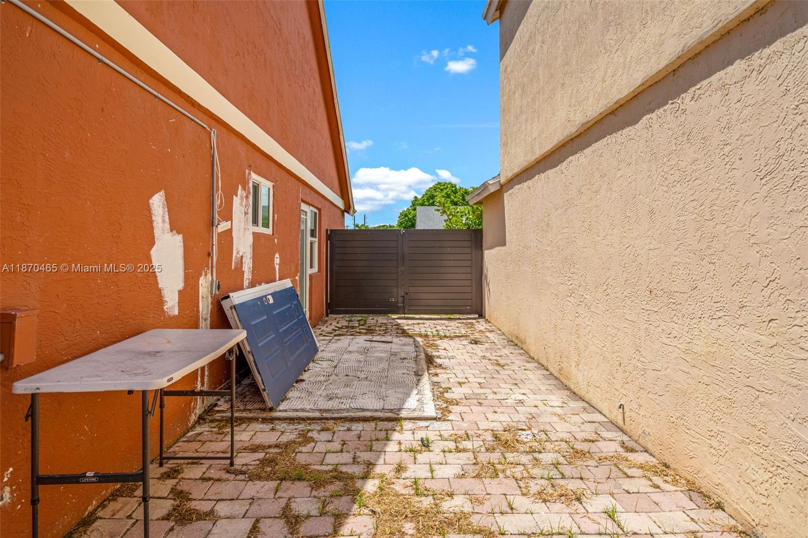 CHANTE-CLARE - Residential