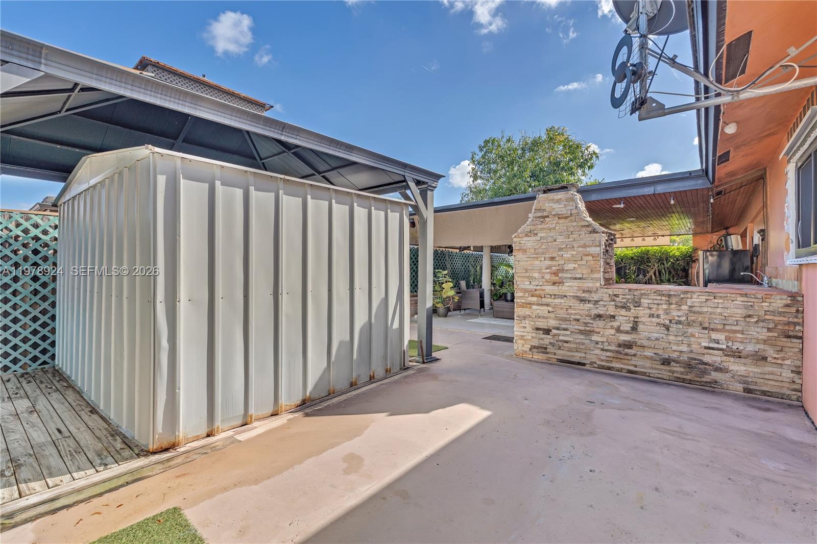 BIRD LAKES SOUTH SEC 4 - Residential