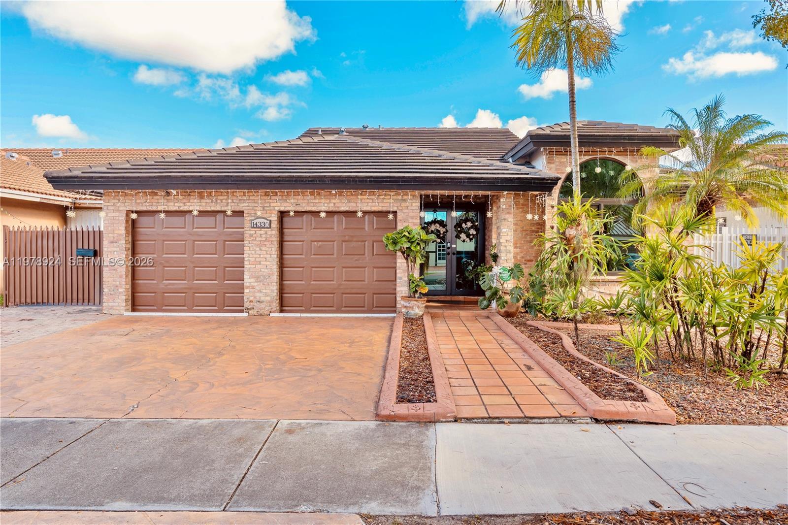 BIRD LAKES SOUTH SEC 4 - Residential