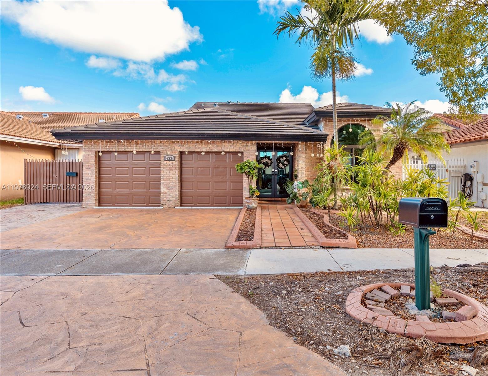 BIRD LAKES SOUTH SEC 4 - Residential