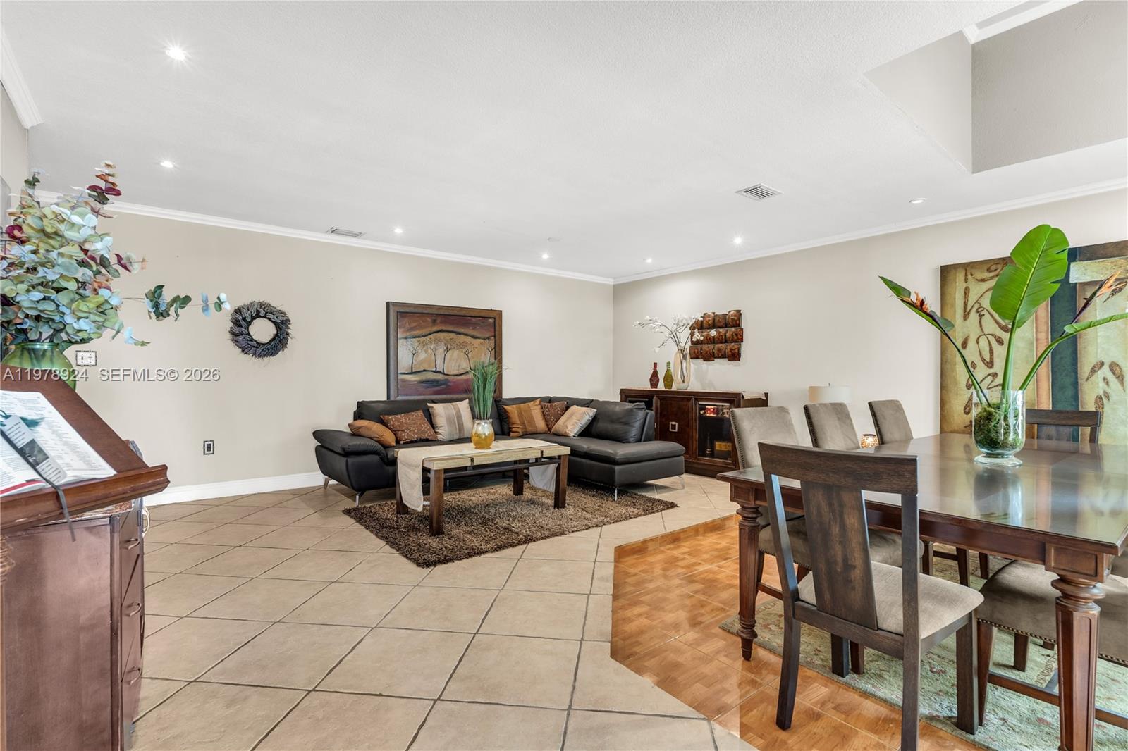 BIRD LAKES SOUTH SEC 4 - Residential