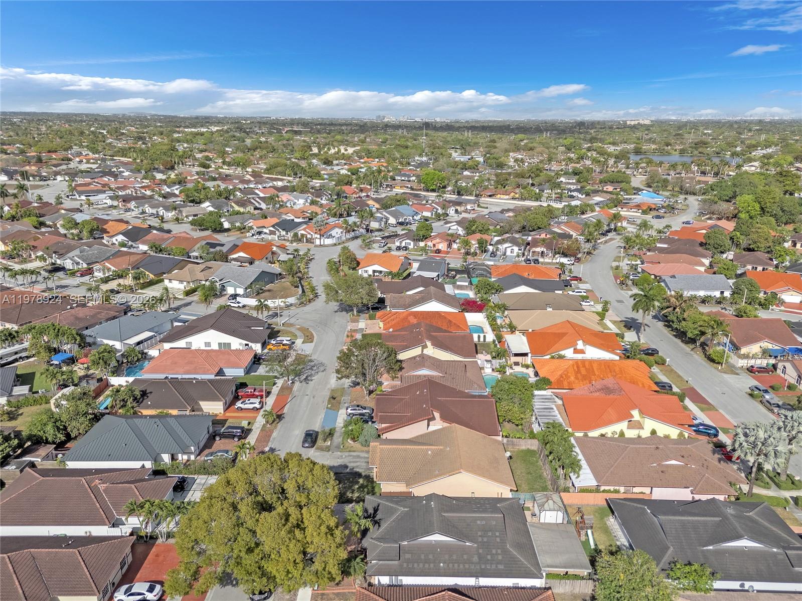 BIRD LAKES SOUTH SEC 4 - Residential