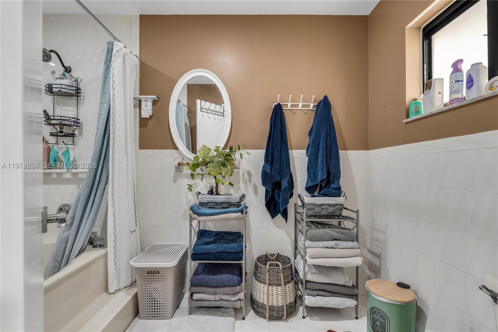 BIRD LAKES SOUTH SEC 4 - Residential