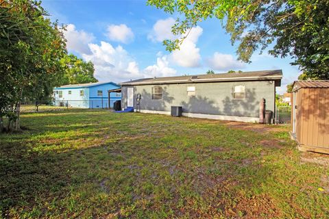 Tiny photo for 2501 NW 30th Way, Fort Lauderdale, FL 33311 (MLS # A12022808)