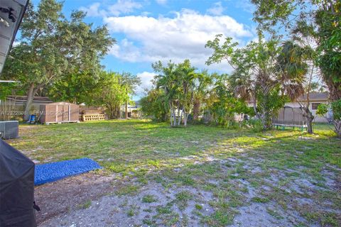 Tiny photo for 2501 NW 30th Way, Fort Lauderdale, FL 33311 (MLS # A12022808)