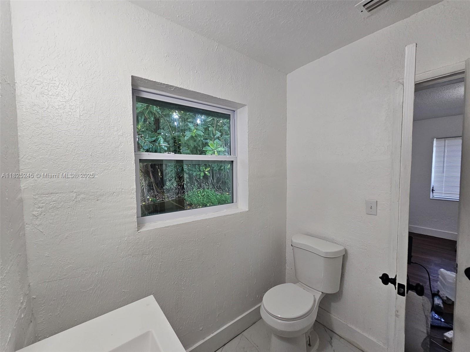 1408 NW 9th Ave B