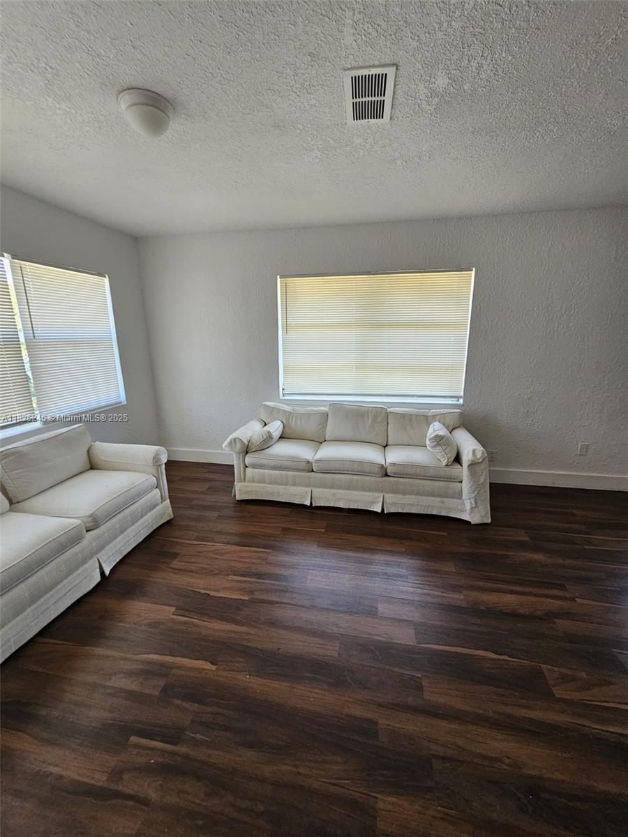 1408 NW 9th Ave B
