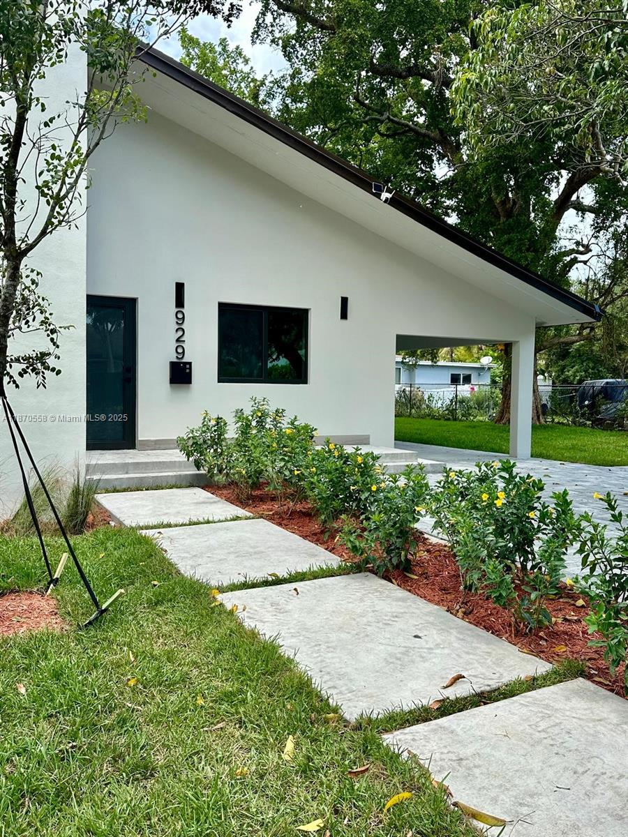 929 NW 60th St