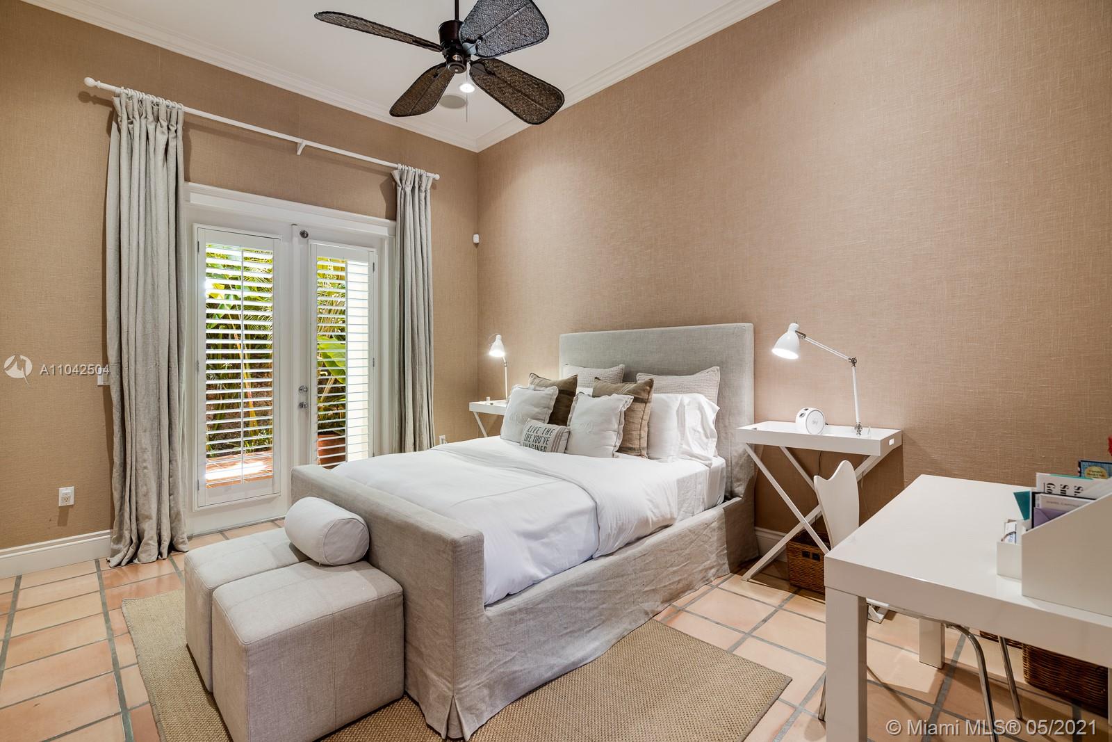 Hammock Lake Park - Residential