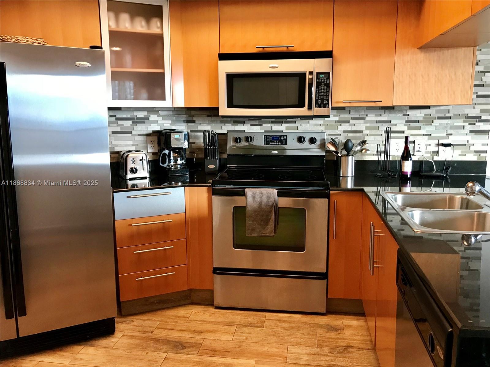 1750 N Bayshore Dr 3014