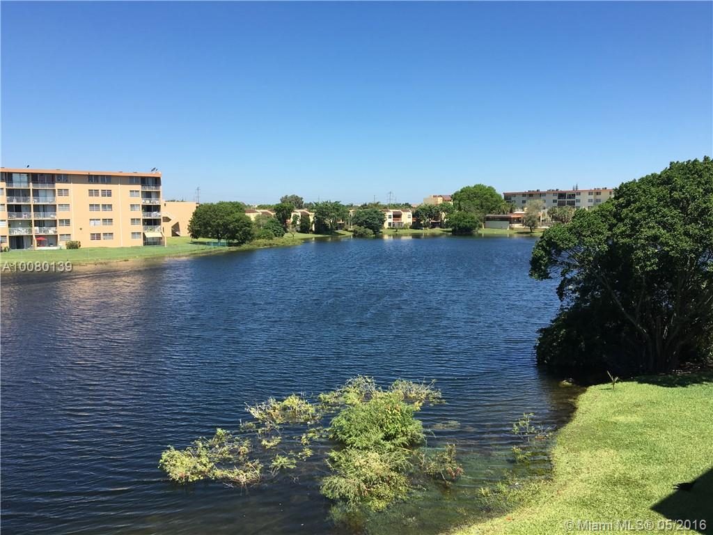 1bed/1bath waterfront corner condo unit at Fernwoods. Impeccably maintained with upgraded kitchen, neutral tile floors, generous proportions and large balcony with peaceful views overlooking the pond. Solid building with great amenites. Storage space, 1 assigned parking space and plenty of guest parking. Centrally located minutes from expressways.