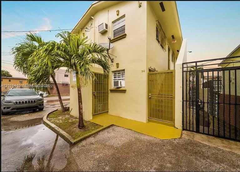 NORTH LIBERTY CITY - Residential Income