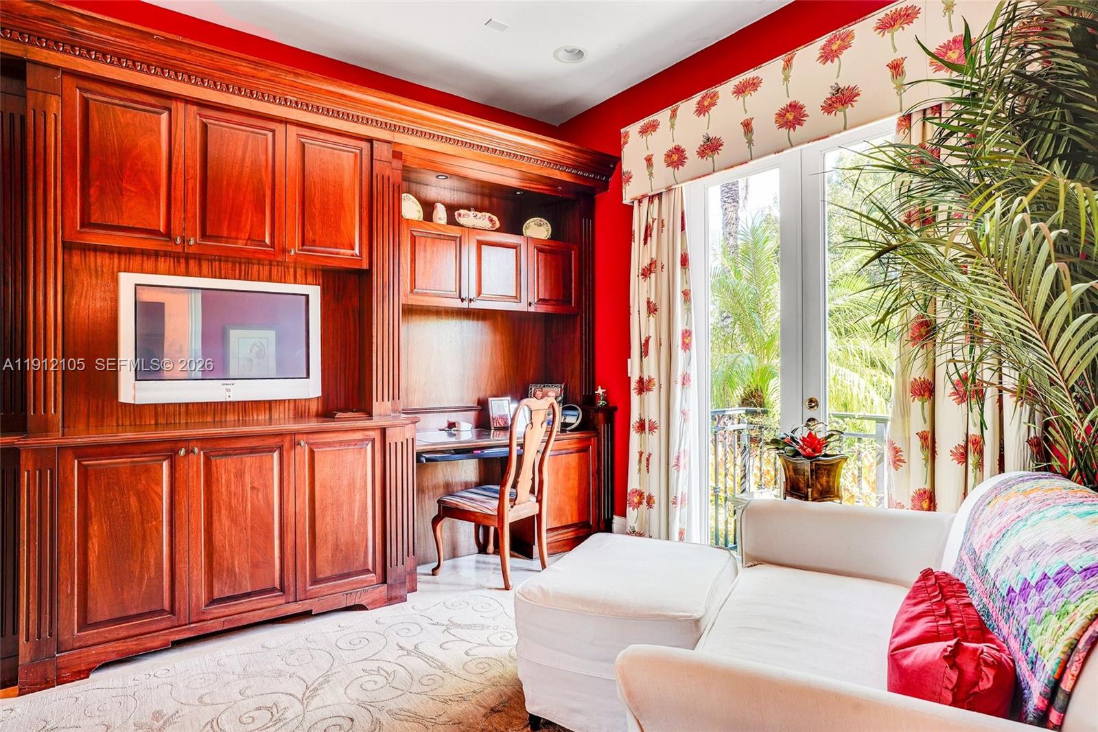 HURRICANE COVE - Residential