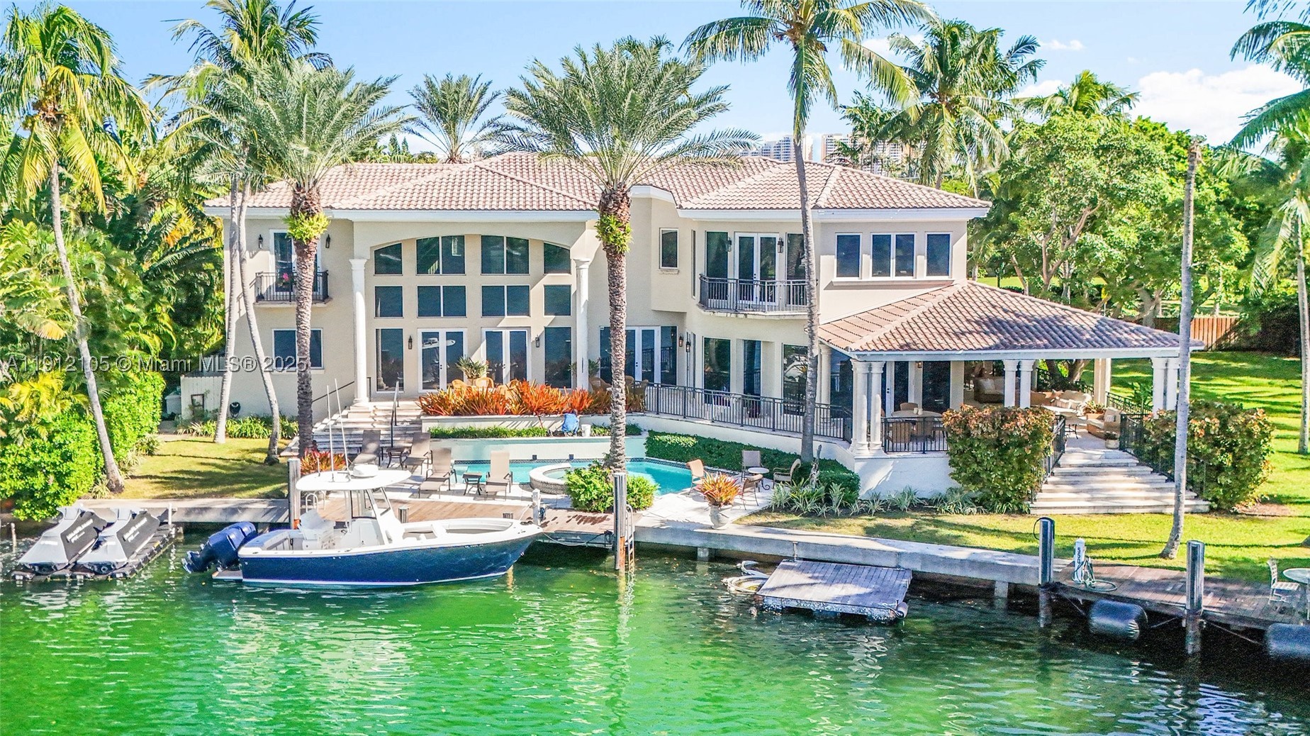 550 Harbor Dr - Image 1