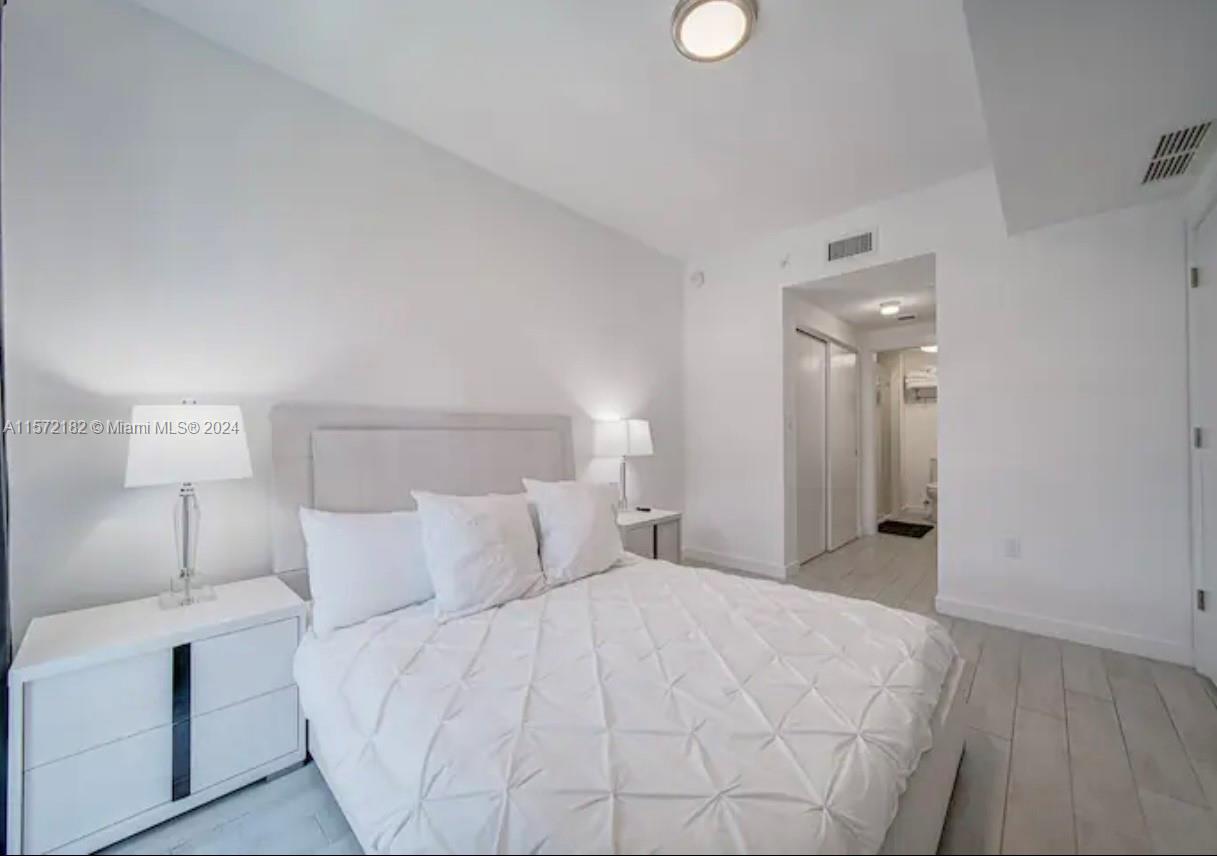 26 EDGEWATER CONDO - Residential Lease