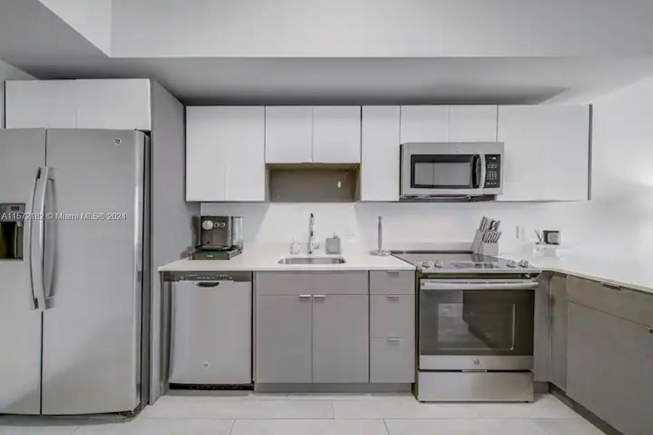 26 EDGEWATER CONDO - Residential Lease