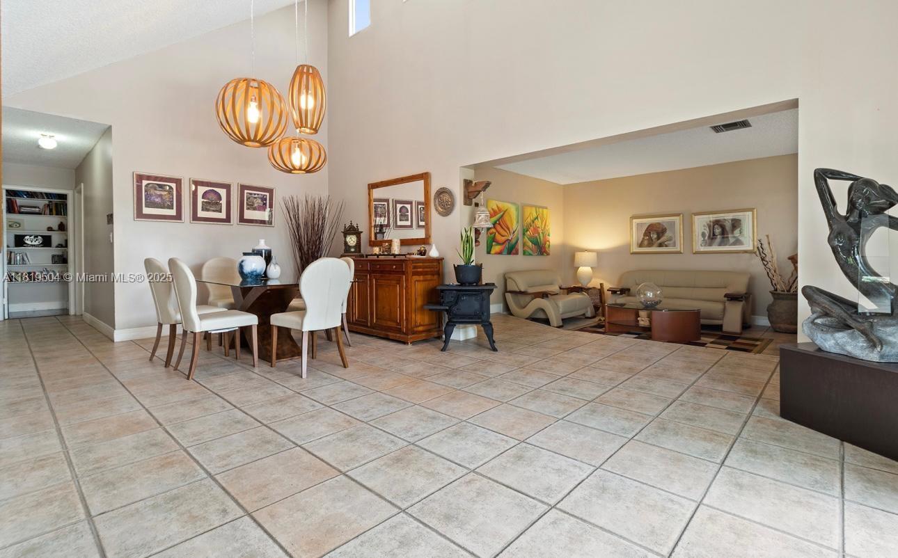 7211 SW 100th Ct