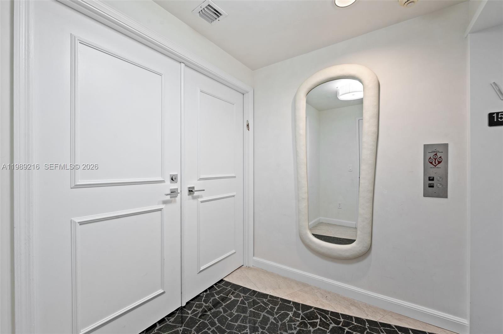 MAJESTIC TOWER - Residential