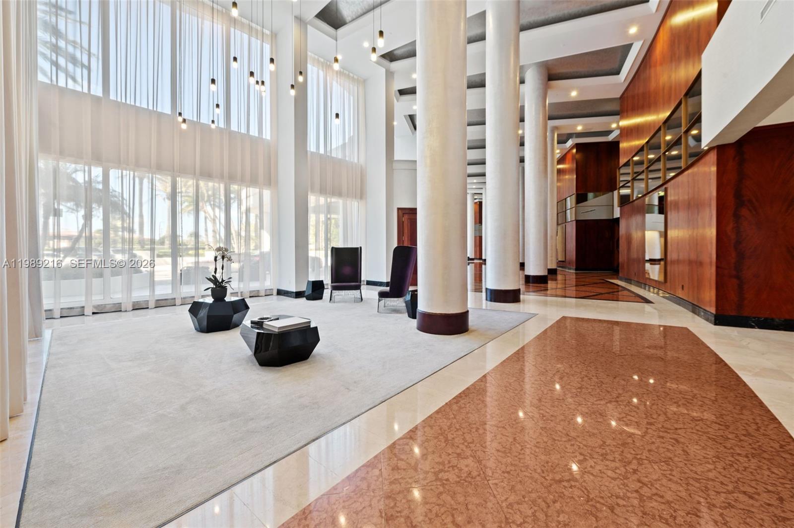 MAJESTIC TOWER - Residential