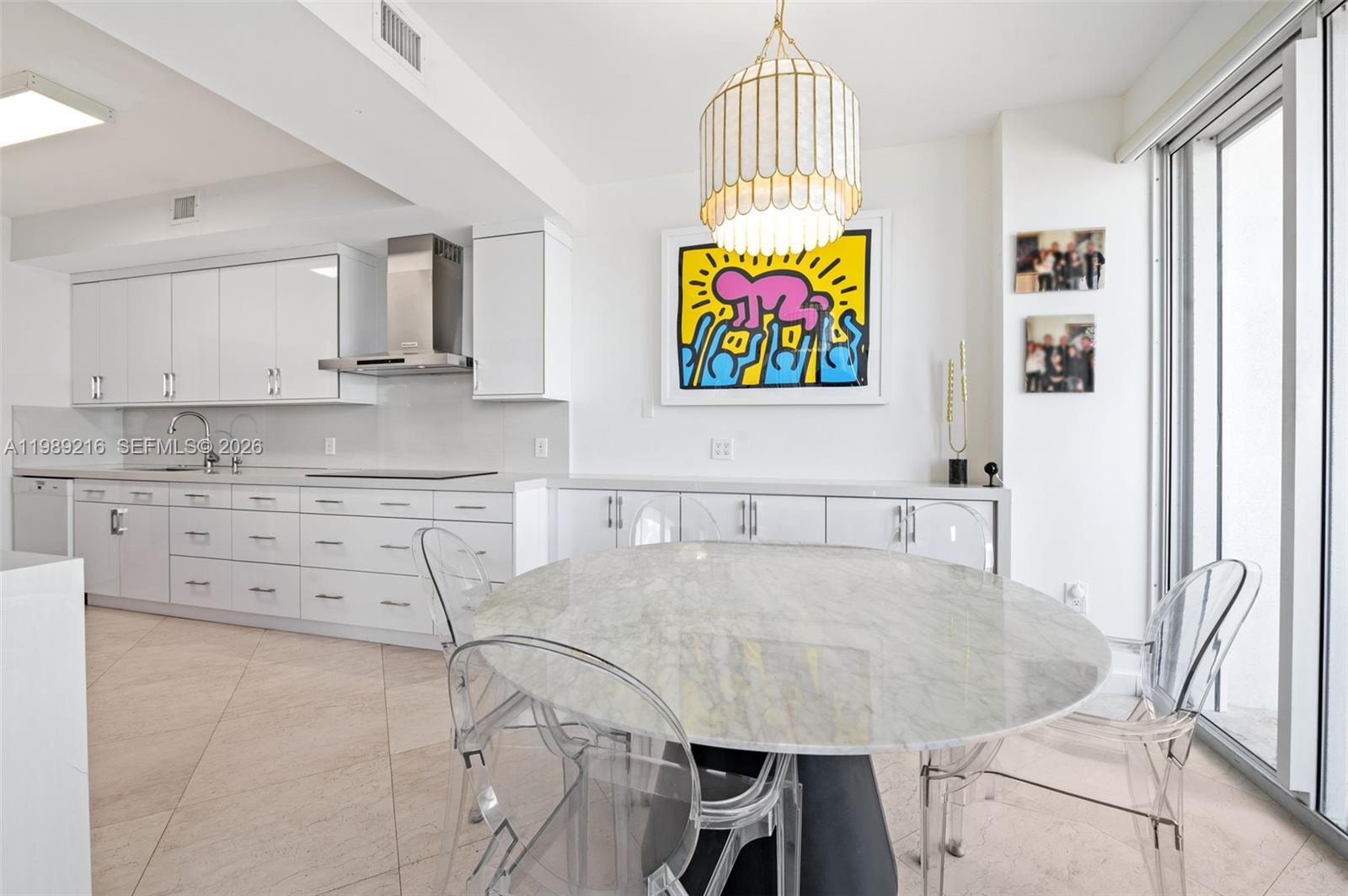 MAJESTIC TOWER - Residential