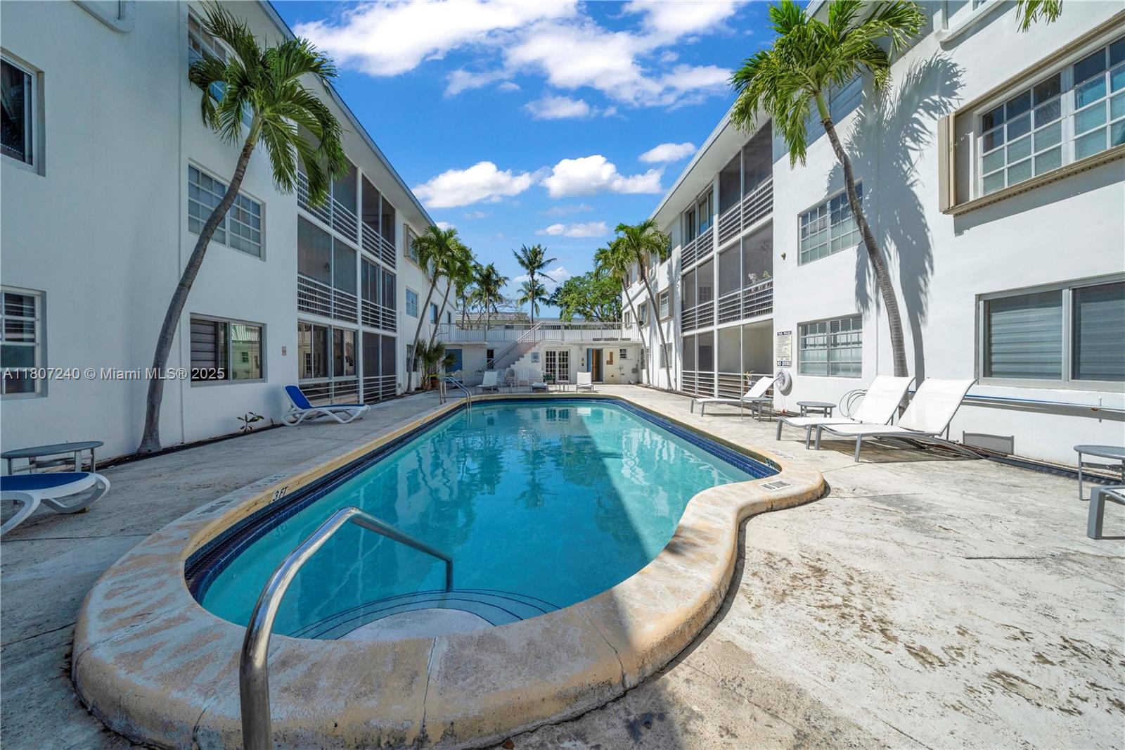 KEY BISCAYNE VI CONDO - Residential Lease
