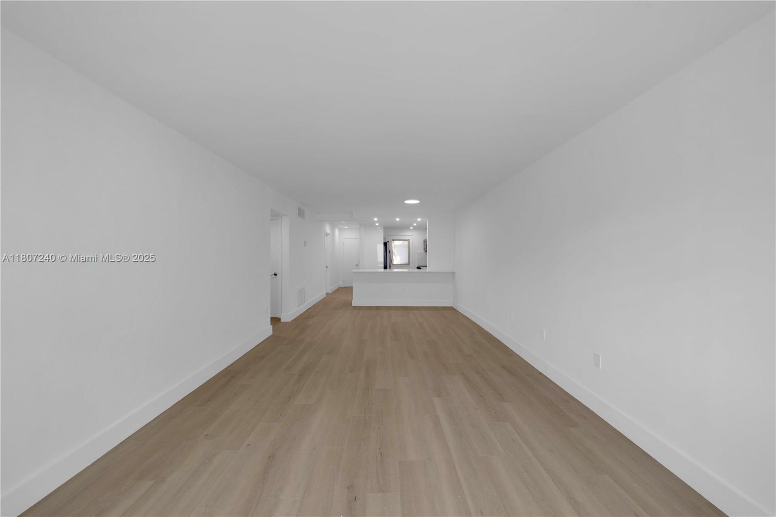 KEY BISCAYNE VI CONDO - Residential Lease