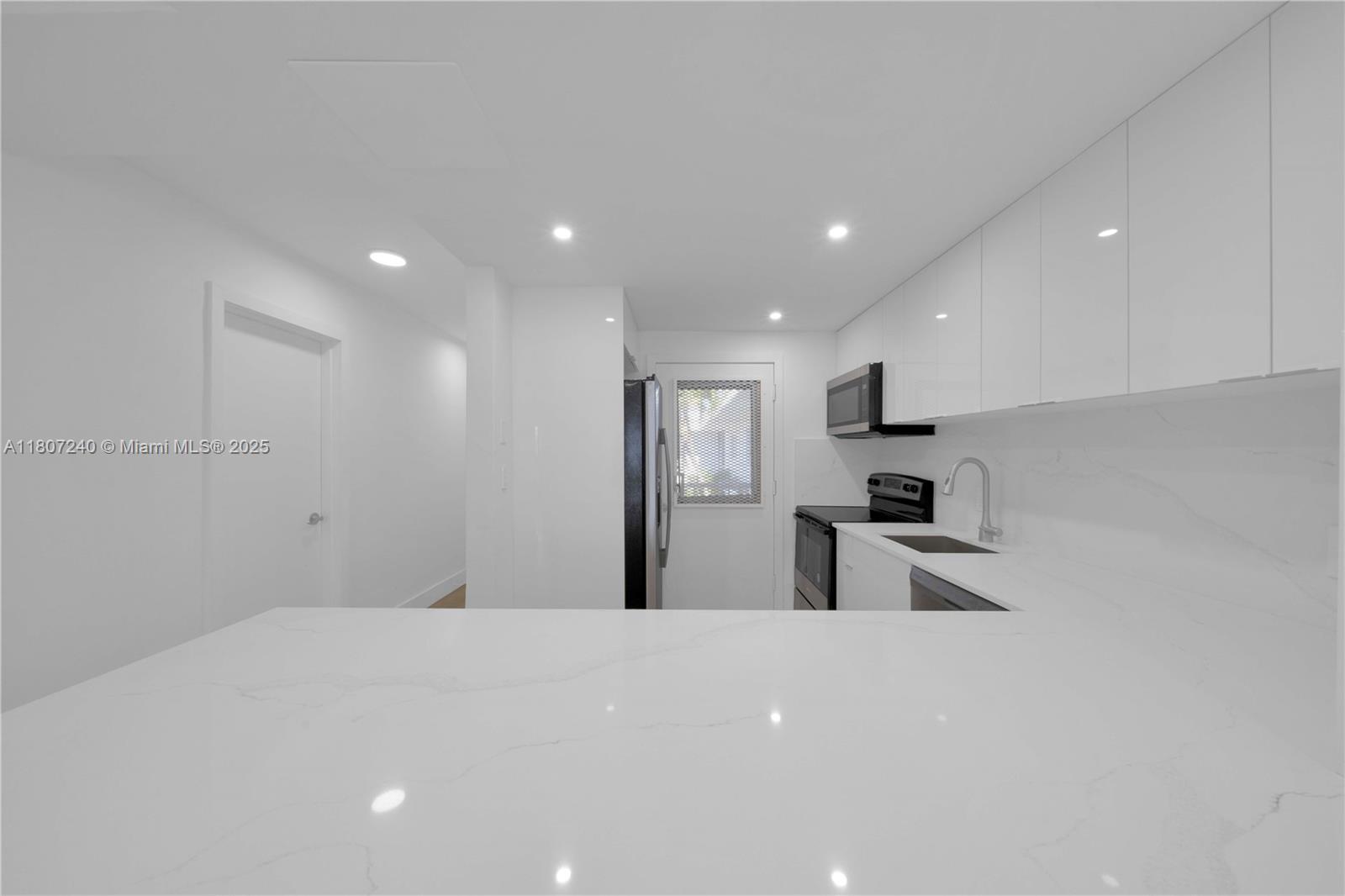 251 Galen Dr 316E