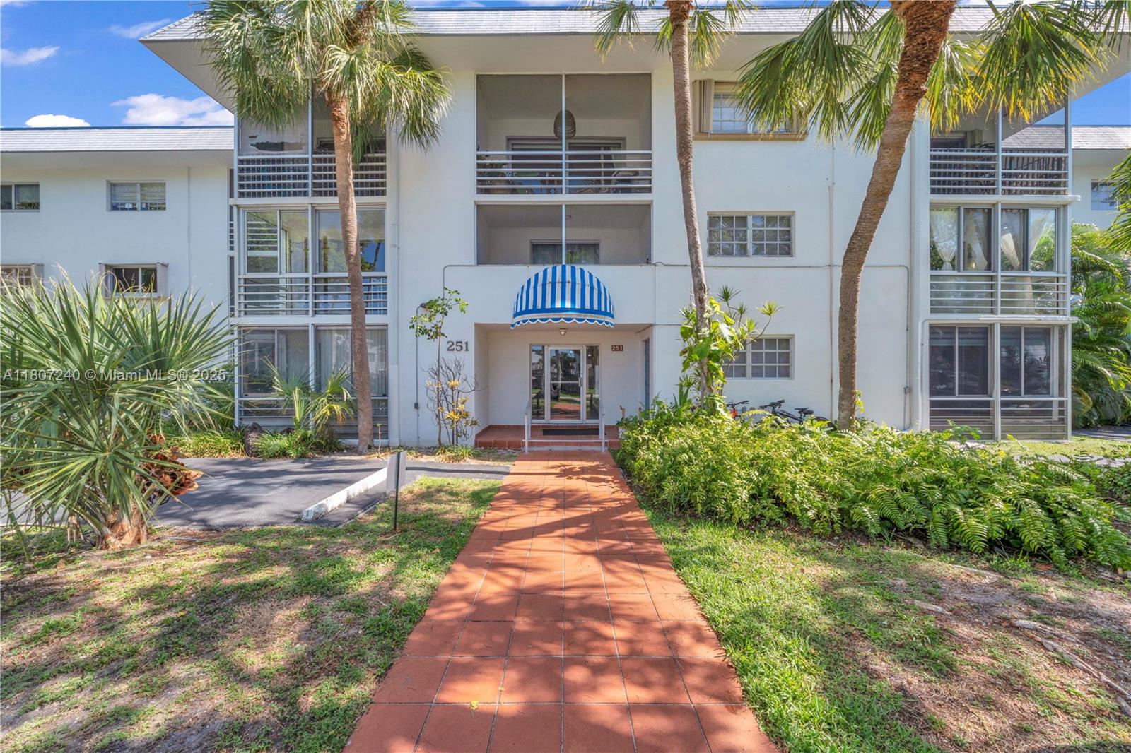 KEY BISCAYNE VI CONDO - Residential Lease