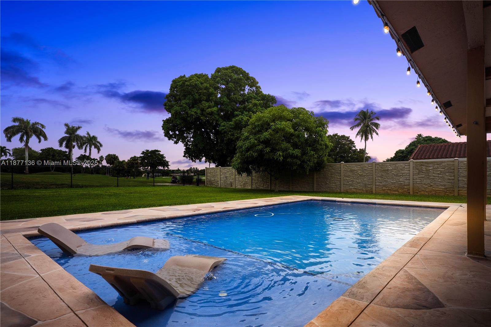 CORAL SPRINGS COUNTRY CLUB - Residential